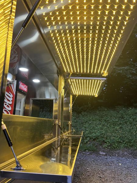 Unser AIR S450 ist garantiert auf jeder Veranstaltung ein Kundenmagnet. Edelstahlchassis sowie Edelstahleinrichtung lassen keine Wünsche offen. Finanzierung ohne Anzahlung möglich